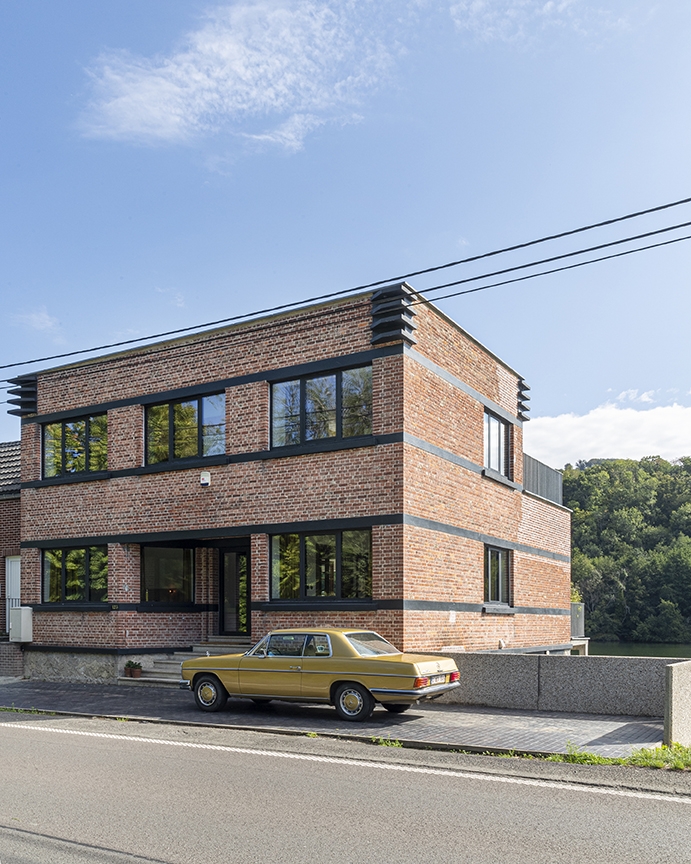Villa Hastière: een prachtige oude villa, geïsoleerd met hennepblokken